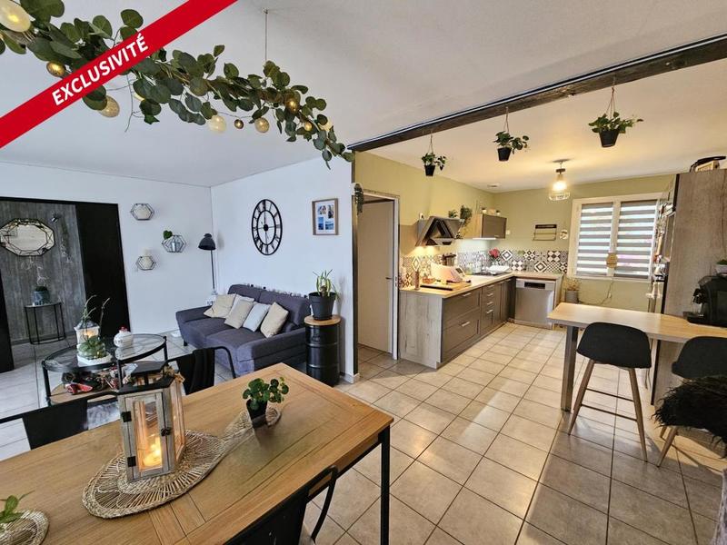 Maison - 90 m² - 5 pièces