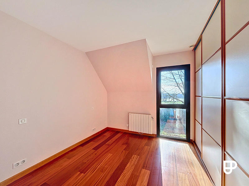 Maison - 177 m² - 5 pièces