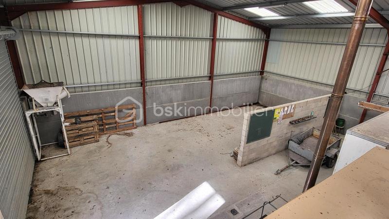 Terrain constructible - 1 400 m²