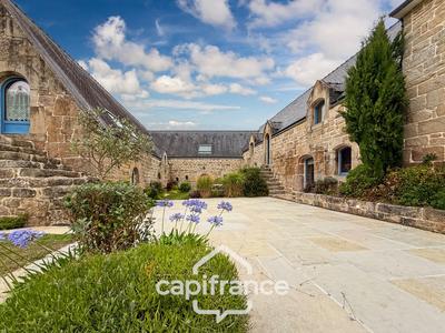 Maison en pierre - 375 m² - 10 pièces