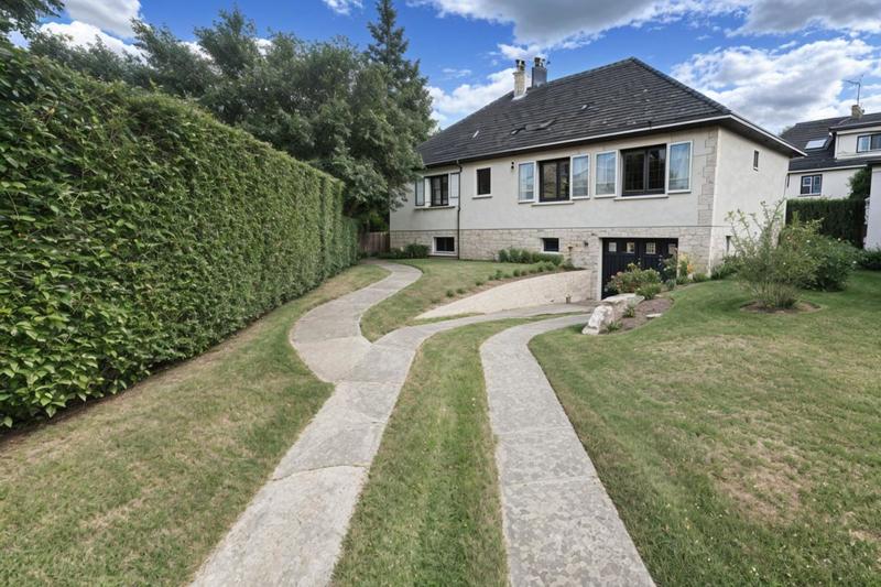 Maison - 110 m² - 6 pièces