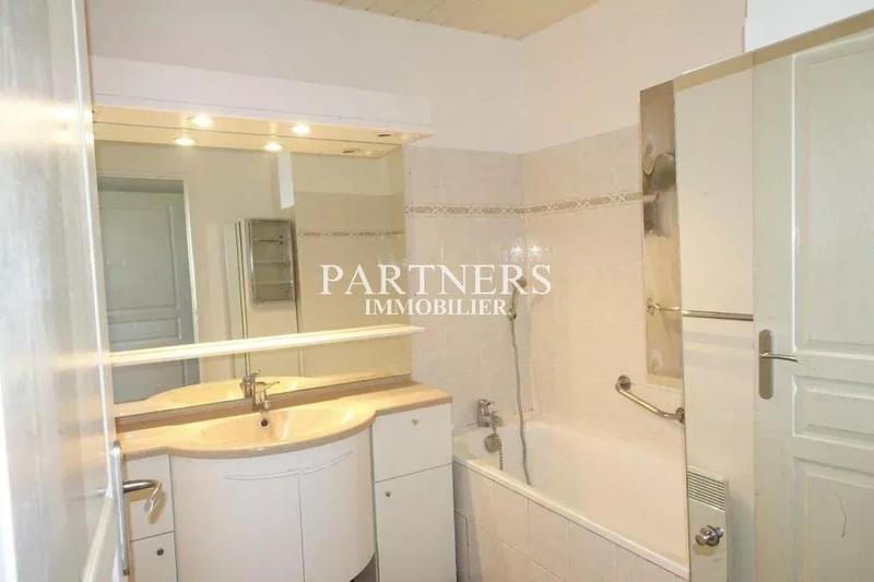 Appartement - 94 m² - 3 pièces