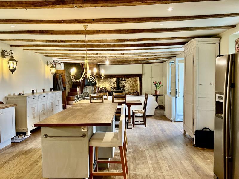 Appartement - 197 m² - 6 pièces