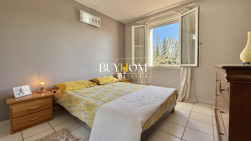 Maison - 215 m² - 7 pièces