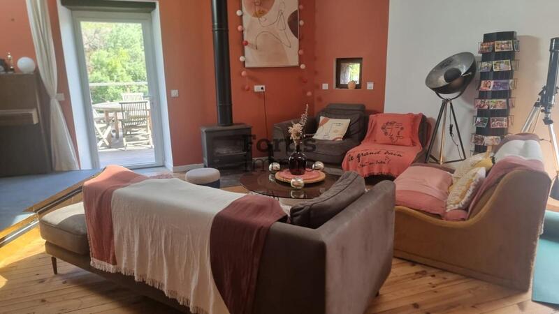 Moulin - 235 m² - 8 pièces