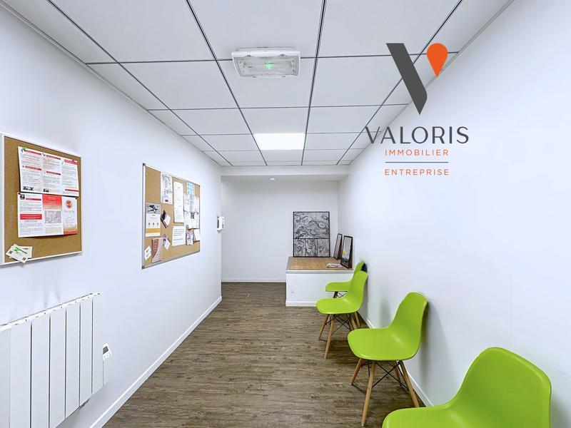 Bureau - 83 m² - 4 pièces