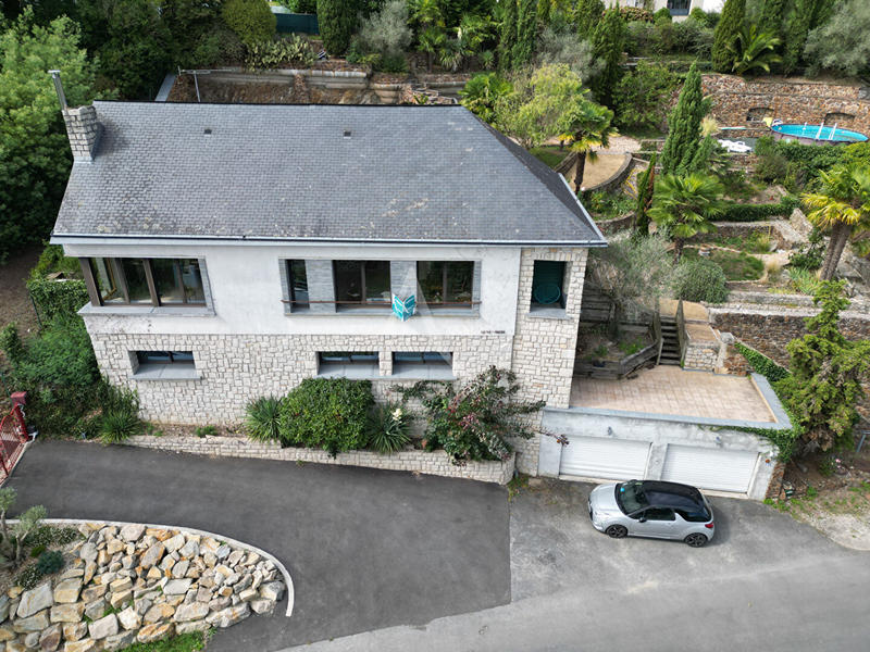 Maison - 178 m² - 6 pièces