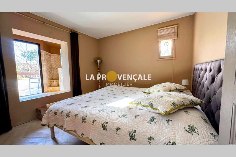 Maison - 194 m² - 5 pièces