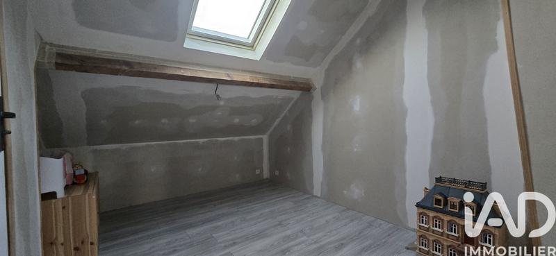 Maison - 140 m² - 8 pièces