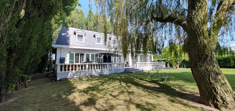 Maison - 205 m² - 4 pièces