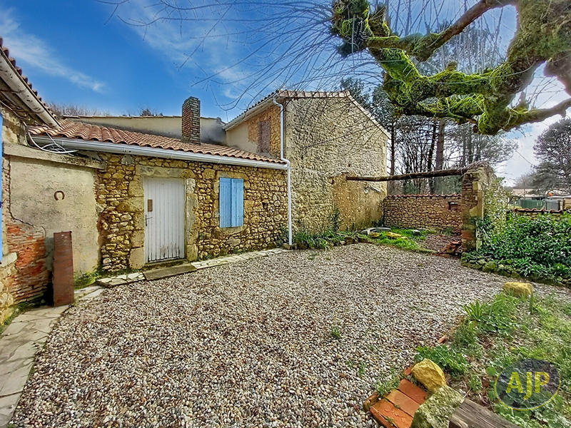 Maison - 94 m² - 4 pièces