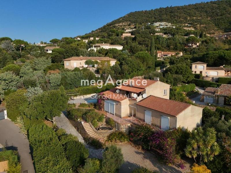 Villa - 210 m² - 8 pièces