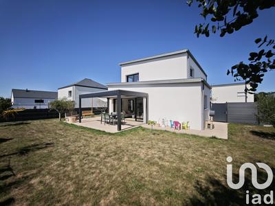 Maison - 122 m² - 5 pièces