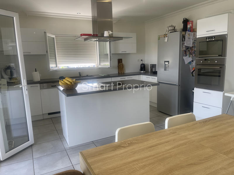 Maison - 280 m² - 8 pièces