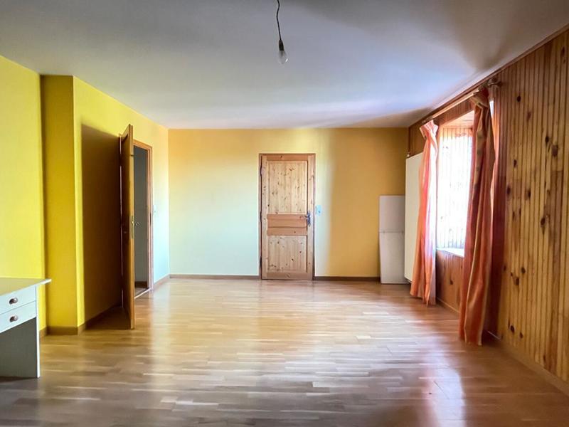 Maison - 212 m² - 8 pièces