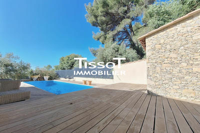 Maison - 198 m² - 5 pièces