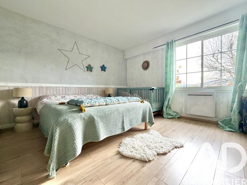 Maison - 260 m² - 9 pièces