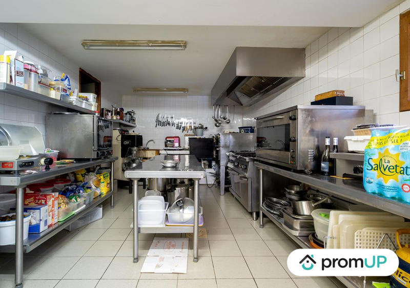 Maison - 346 m² - 18 pièces