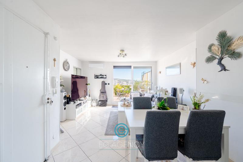 Appartement - 65 m² - 3 pièces