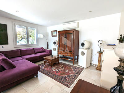 Maison - 233 m² - 10 pièces