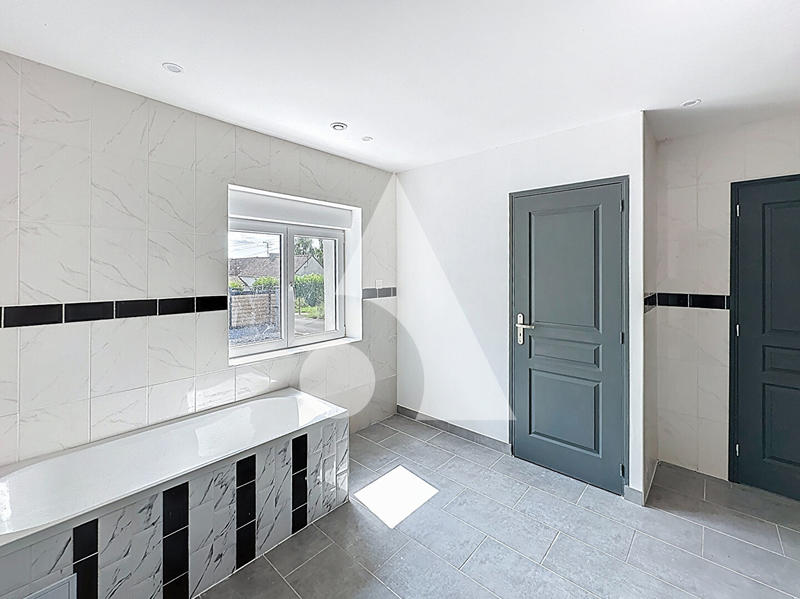 Maison - 180 m² - 6 pièces