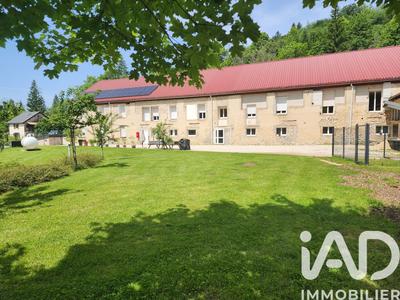 Maison - 891 m² - 15 pièces