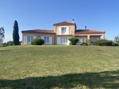 Maison - 162 m² - 5 pièces