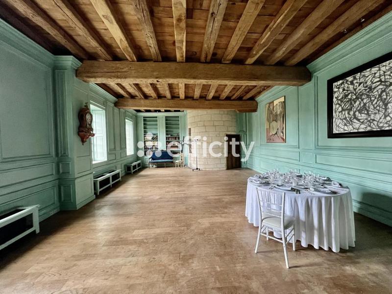 Maison - 447 m² - 12 pièces