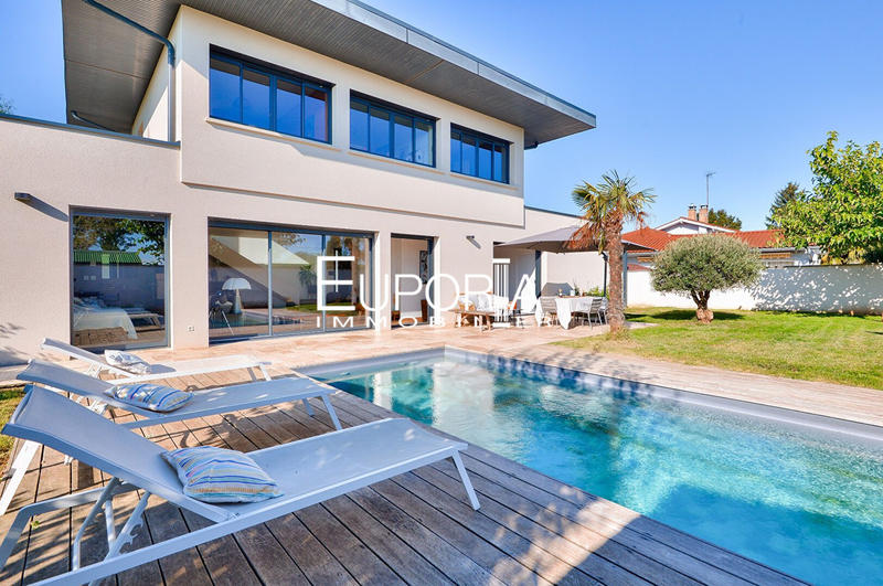 Villa - 160 m² - 6 pièces