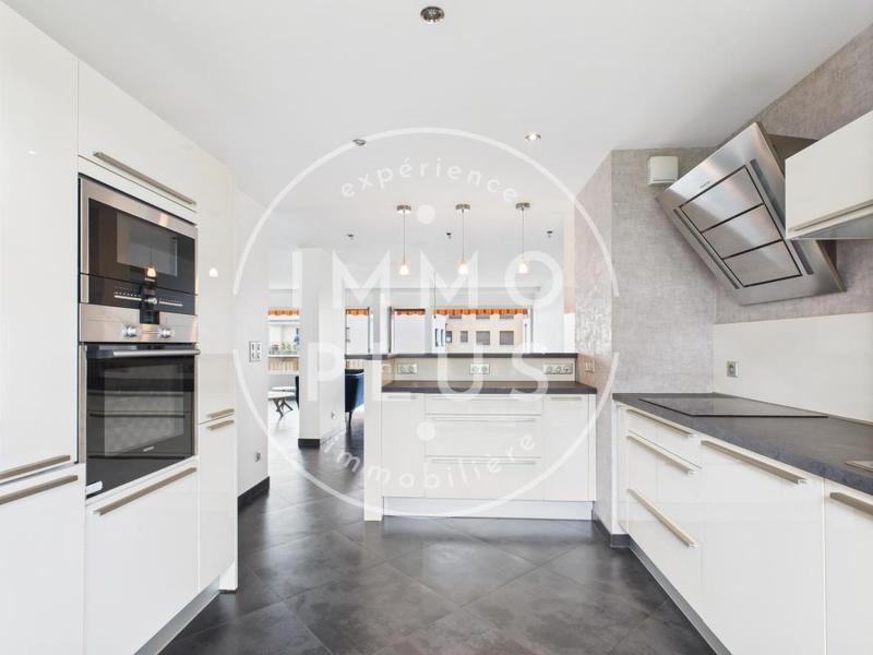 Appartement - 92 m² - 3 pièces