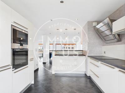 Appartement - 92 m² - 3 pièces