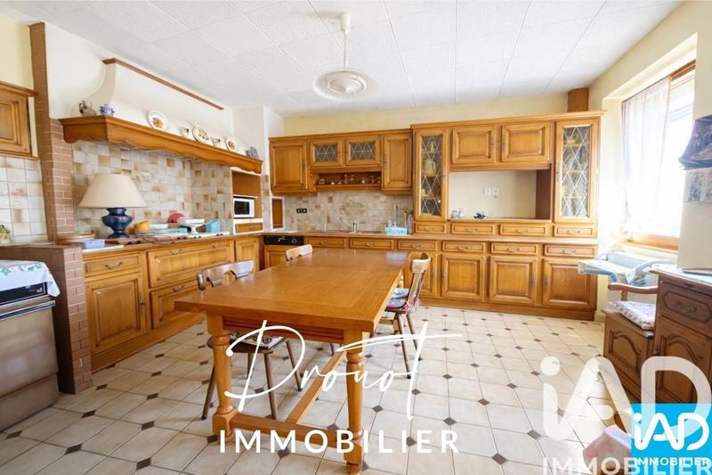 Maison - 176 m² - 8 pièces