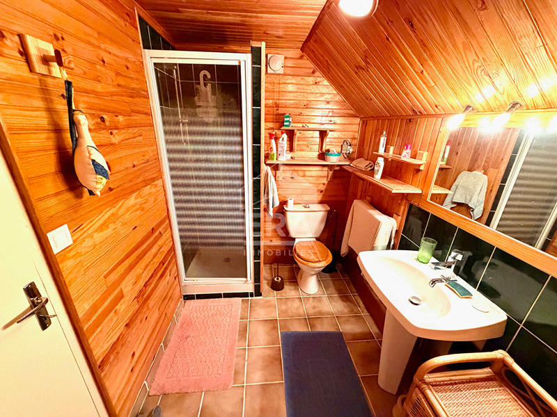 Maison - 240 m² - 10 pièces