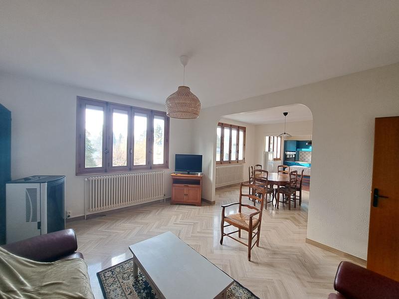 Maison - 335 m² - 7 pièces