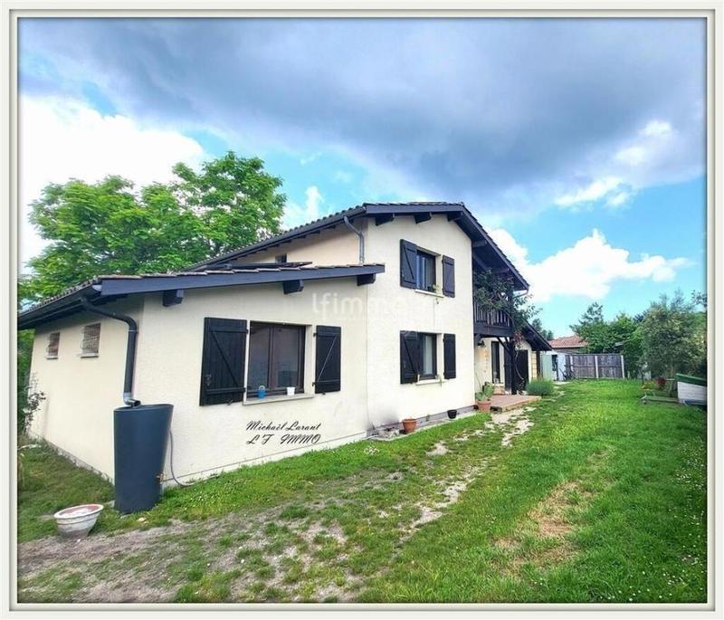 Maison - 161 m² - 6 pièces