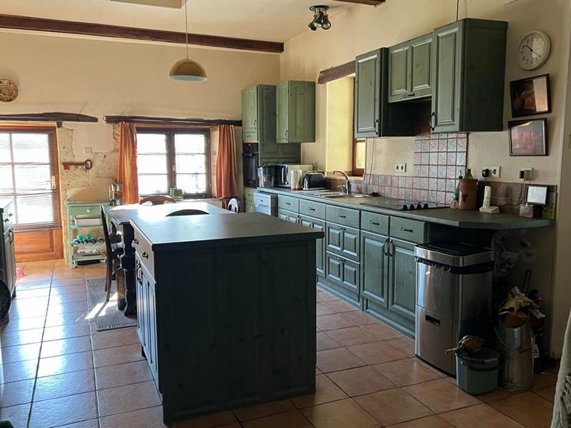 Corps de ferme - 233 m² - 6 pièces