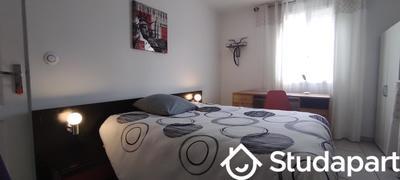 Chambre - 9 m² - 1 pièce