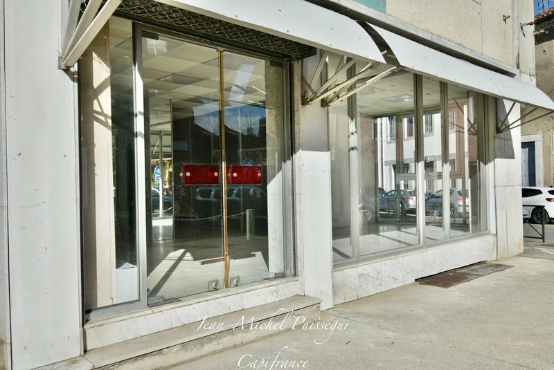 Local commercial - 70 m² - 3 pièces