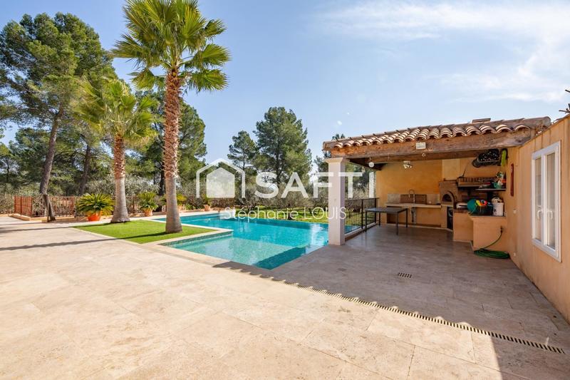 Maison - 200 m² - 4 pièces