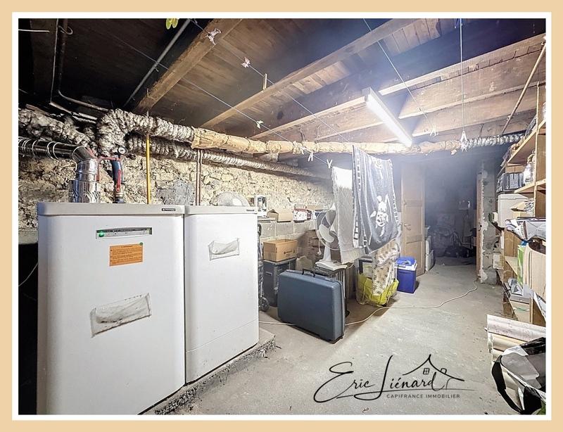 Maison - 229 m² - 9 pièces