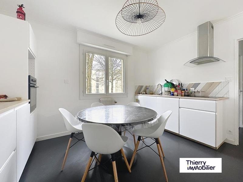 Appartement - 93 m² - 5 pièces