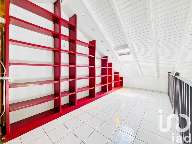 Maison - 200 m² - 6 pièces