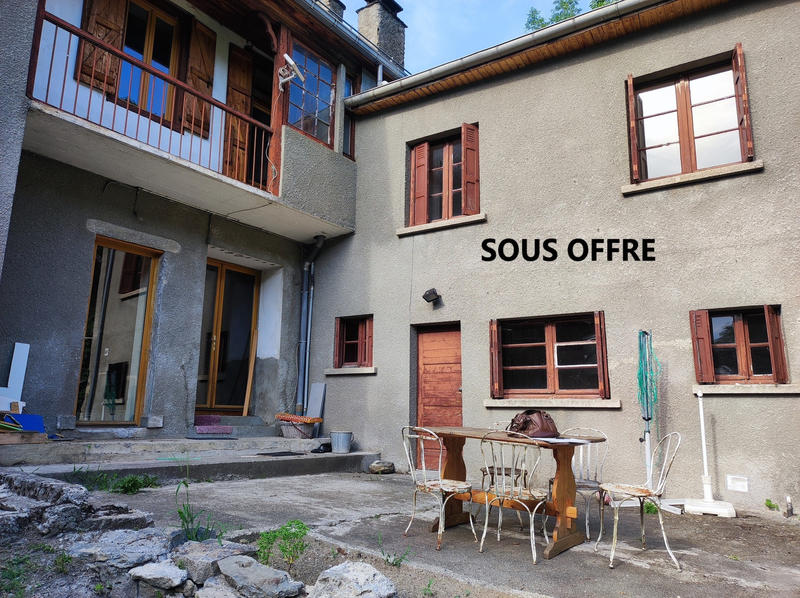 Maison - 170 m² - 8 pièces