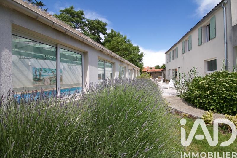 Maison - 458 m² - 10 pièces