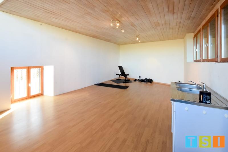 Maison - 625 m² - 12 pièces