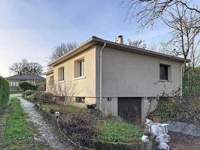 Maison - 93 m² - 4 pièces