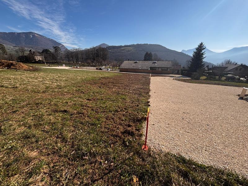 Terrain constructible - 647 m²