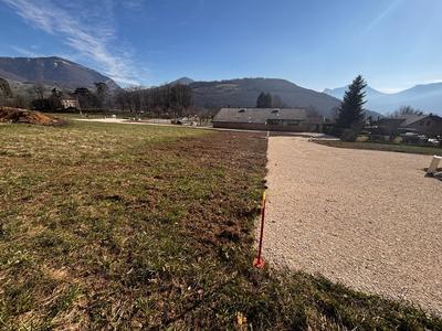 Terrain constructible - 647 m²