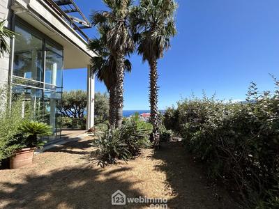 Appartement - 165 m² - 5 pièces