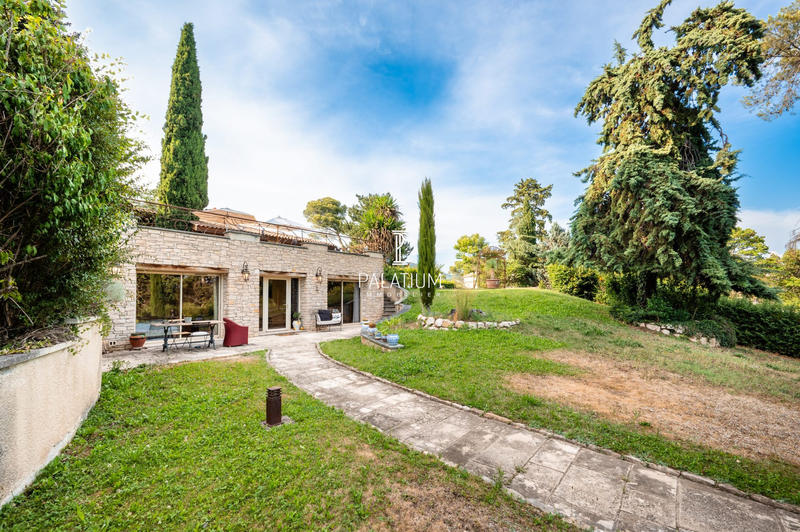 Maison ancienne - 235 m² - 8 pièces